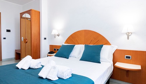 Standard Quadruple Room, Balcony, Sea View