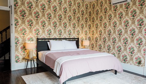 Luxury Double Room, 1 King Bed, Bathtub, Mountain View