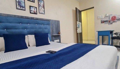 Deluxe Double Room, Balcony, Pool View