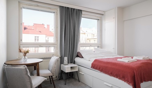 Basic Apartment, Courtyard View