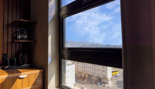 Deluxe Suite, City View