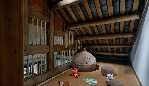 Economy Triple Room, Hill View