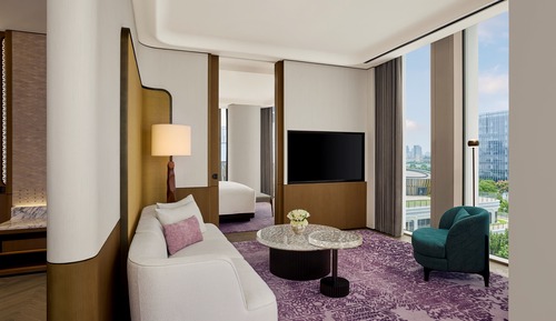 Deluxe Suite, 1 King Bed