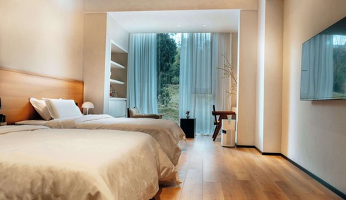 Superior Twin Room, Hill View