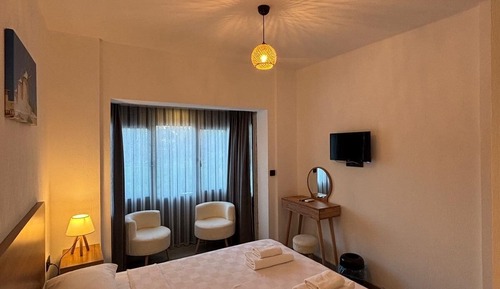 Deluxe Double Room, Garden View