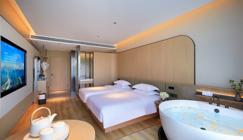 Luxury Twin Room, Lake View