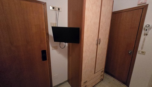 Single Room, Balcony