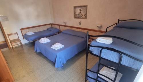 Comfort Room, Balcony