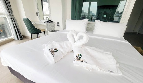 Superior Twin+Premier King Suite