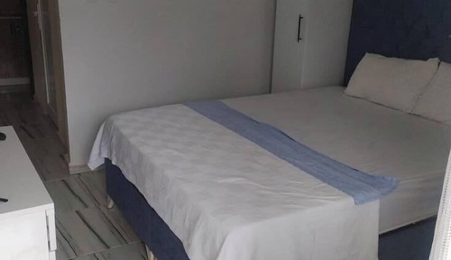 Studio, Balcony, Mountain View