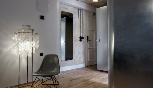 Suite, City View