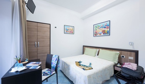 Classic Double or Twin Room, Patio, Garden View