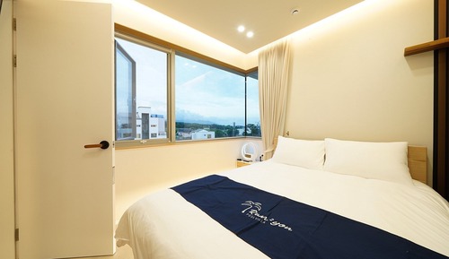 Signature Duplex - Private Pool, Warm Water (100,000 KRW / Pay on site / 34°C until 20PM)