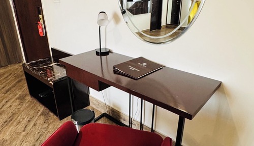 Superior Studio, City View