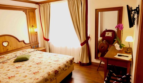 Comfort Double Room, Balcony, Mountain View