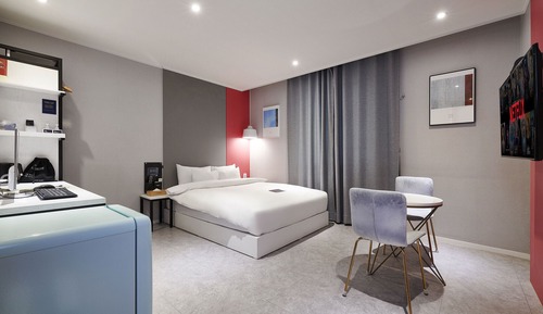 Standard Double Room, City View