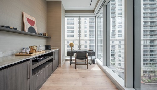 Suite, City View