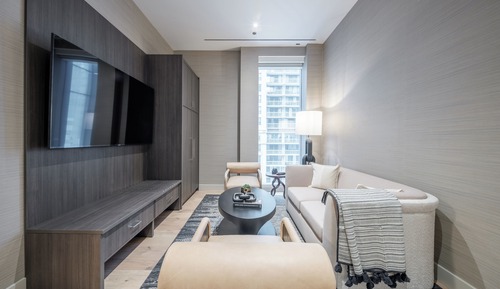 Suite, City View