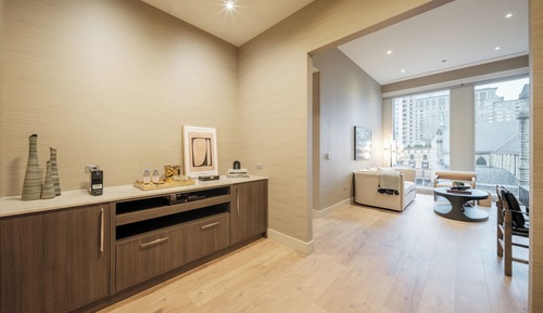 Suite, City View