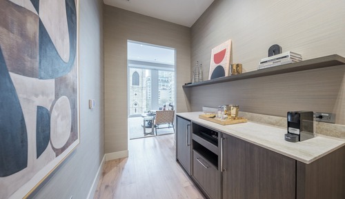 Suite, City View