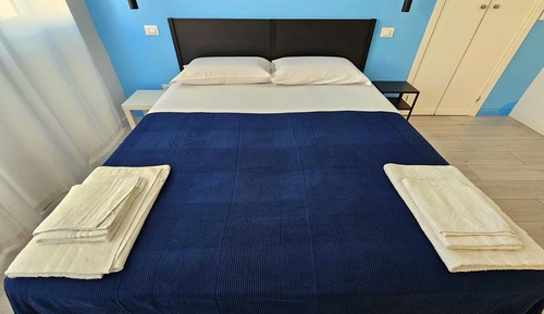 Double Room, Balcony