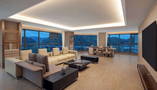 Suite, 1 King Bed, Non Smoking (Baiyue)