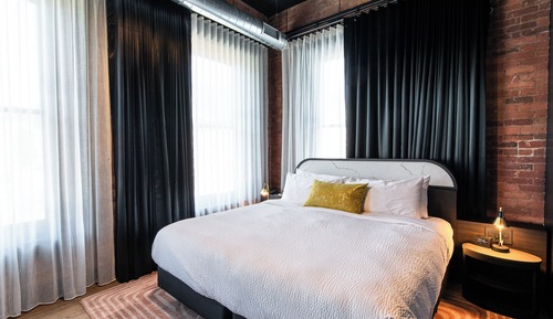 Deluxe Single Room, 1 King Bed, City View