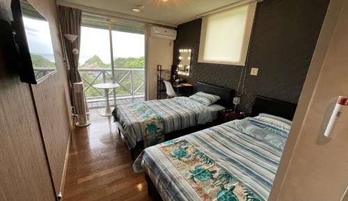 Basic Twin Room, Balcony, Mountain View