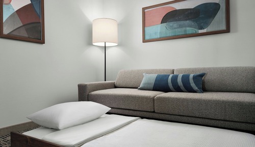 Suite, 1 King Bed (Hearing Accessible)