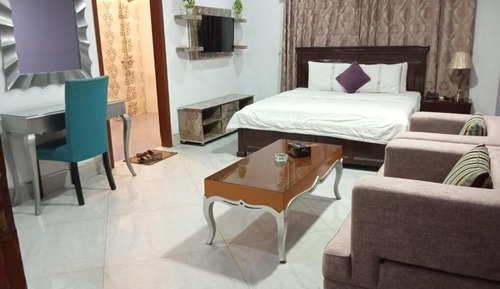 Deluxe Double or Twin Room