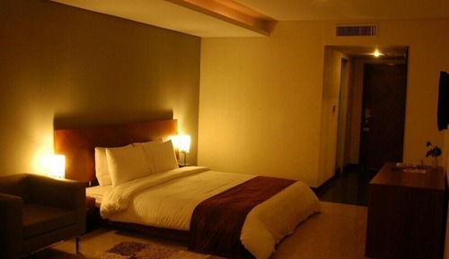 Deluxe Double Room, City View