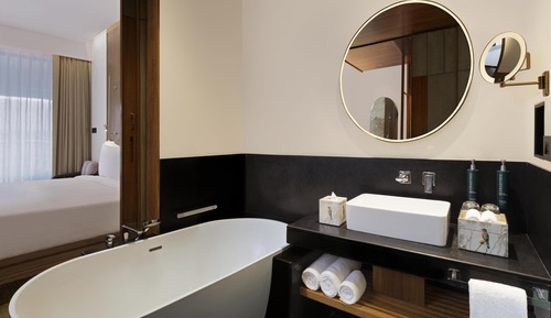 Deluxe Room, 1 King Bed, Terrace