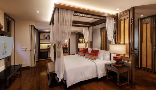 Royal Studio Suite, 1 King Bed, Bathtub