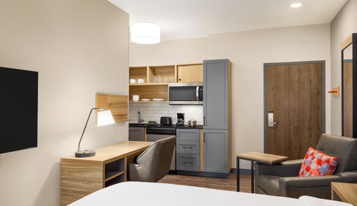 Studio Suite, 2 Queen Beds (Walk-In Shower)