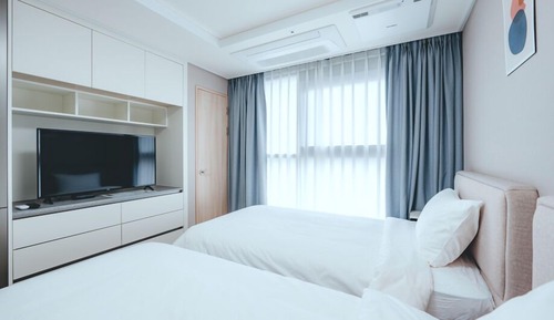 Business Twin Room, City View