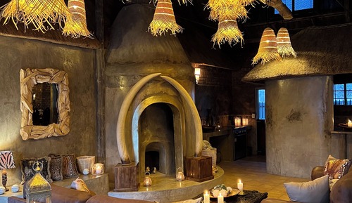 Luxury Apartment, Hill View, Garden Area