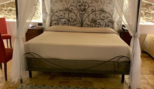 Classic Suite, Jetted Tub