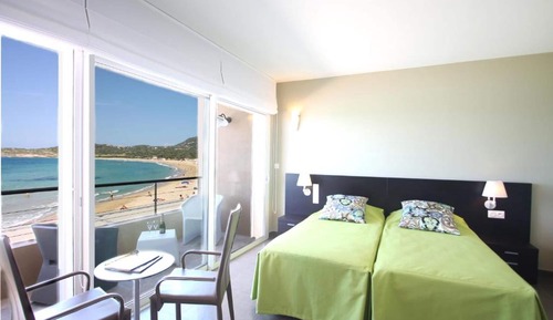 Deluxe Double Room, Terrace, Beachside (Bâtiment Sable 3*)