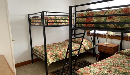 Deluxe Apartment, 2 Bedrooms, Partial Ocean View (No Topsheet / Towels / Paper Products)