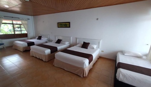Standard Room, Multiple Beds