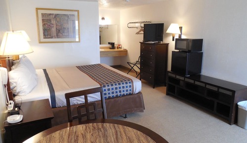 Room, 1 King Bed, Non Smoking