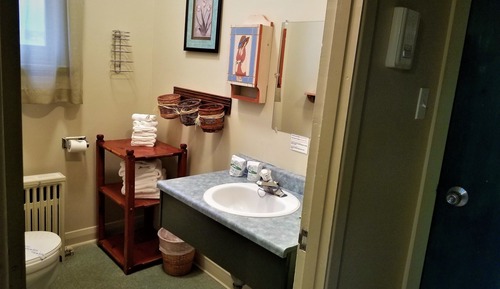 Comfort Suite, 1 Bedroom, Private Bathroom, Hill View