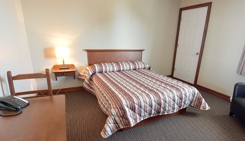 Standard Room, 1 Double Bed, River View