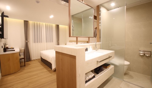 *Open Special Rate* Deluxe Double (OTT 6 Types + Bathtub + Premium ACE Bed/Bedding)