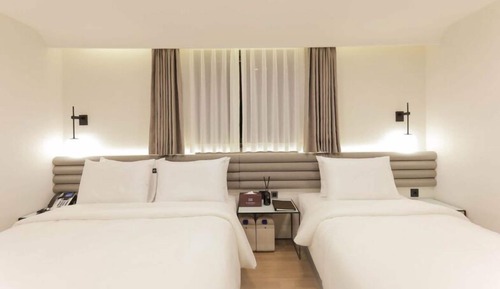 *Open Special Rate* Deluxe Twin (OTT6Types+Double1/Single1+Bathtub + Premium ACE Bed/Bedding+Styler)