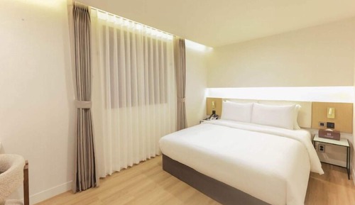 *Open Special Rate* Deluxe Styler (OTT 6 Types + Premium ACE Bed/Bedding + Styler)