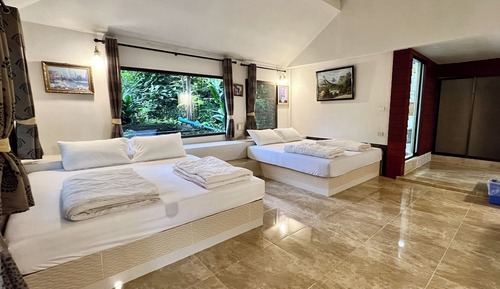 Premium Quadruple Room