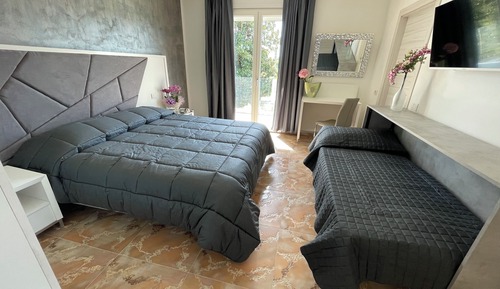 Comfort Triple Room