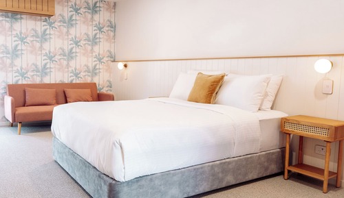 Standard Room, 1 Queen Bed