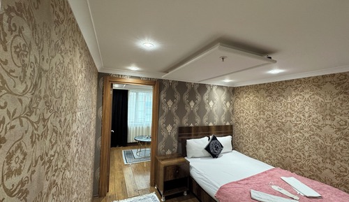 Family Suite, City View